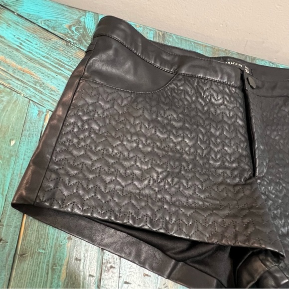 Zara Black Faux Leather Shorts Size Small - Picture 3 of 10